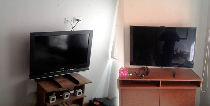Soporte de mesa el cual no necesita ser atornillado al mueble para televisor Soporte de mesa el cual no necesita ser atornillado al mueble para televisor